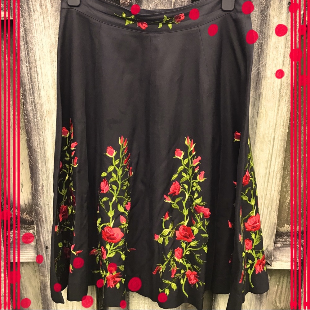 🎉HOST PICK🎉Neiman Marcus Skirt - Picture 1 of 3